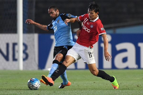 Nhận định Chonburi vs Muangthong 19h00, 16/6 (vòng 14 giải VĐQG Thái Lan)
