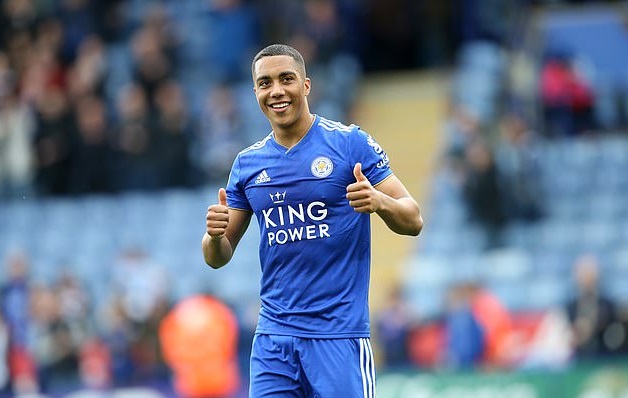 Tin chuyển nhượng tối 15/6: MU trở lại thương vụ Tielemans và có thêm lợi thế mua Bruno Fernandes