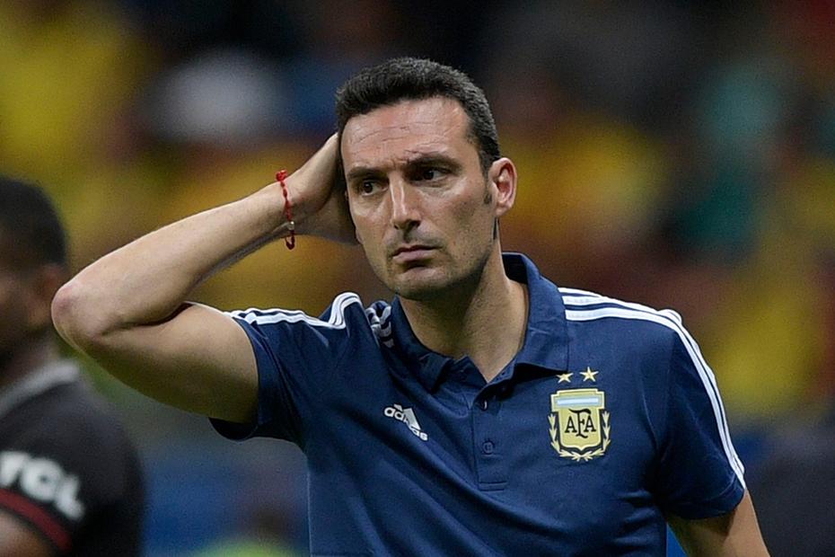 HLV trưởng ĐT Argentina đổ lỗi khó tin cho thất bại trước Colombia ở Copa America 2019
