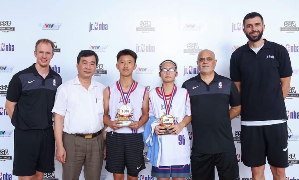 Cô gái bé nhỏ của Việt Nam lập nên kỳ tích tại Jr.NBA