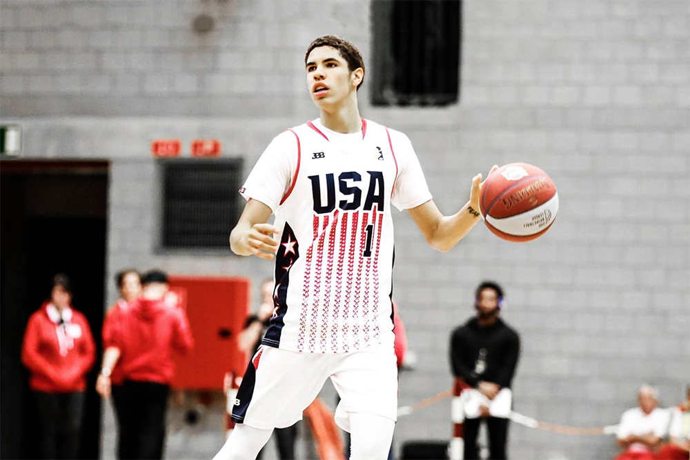 Không chỉ có Lonzo Ball, con út của nhà LaVar cũng chuyển đội với hy vọng... trở thành lượt pick số 1 tại Draft 2020 Không chỉ có Lonzo Ball, con út của nhà LaVar cũng chuyển đội với hy vọng... trở thành lượt pick số 1 tại Draft 2020