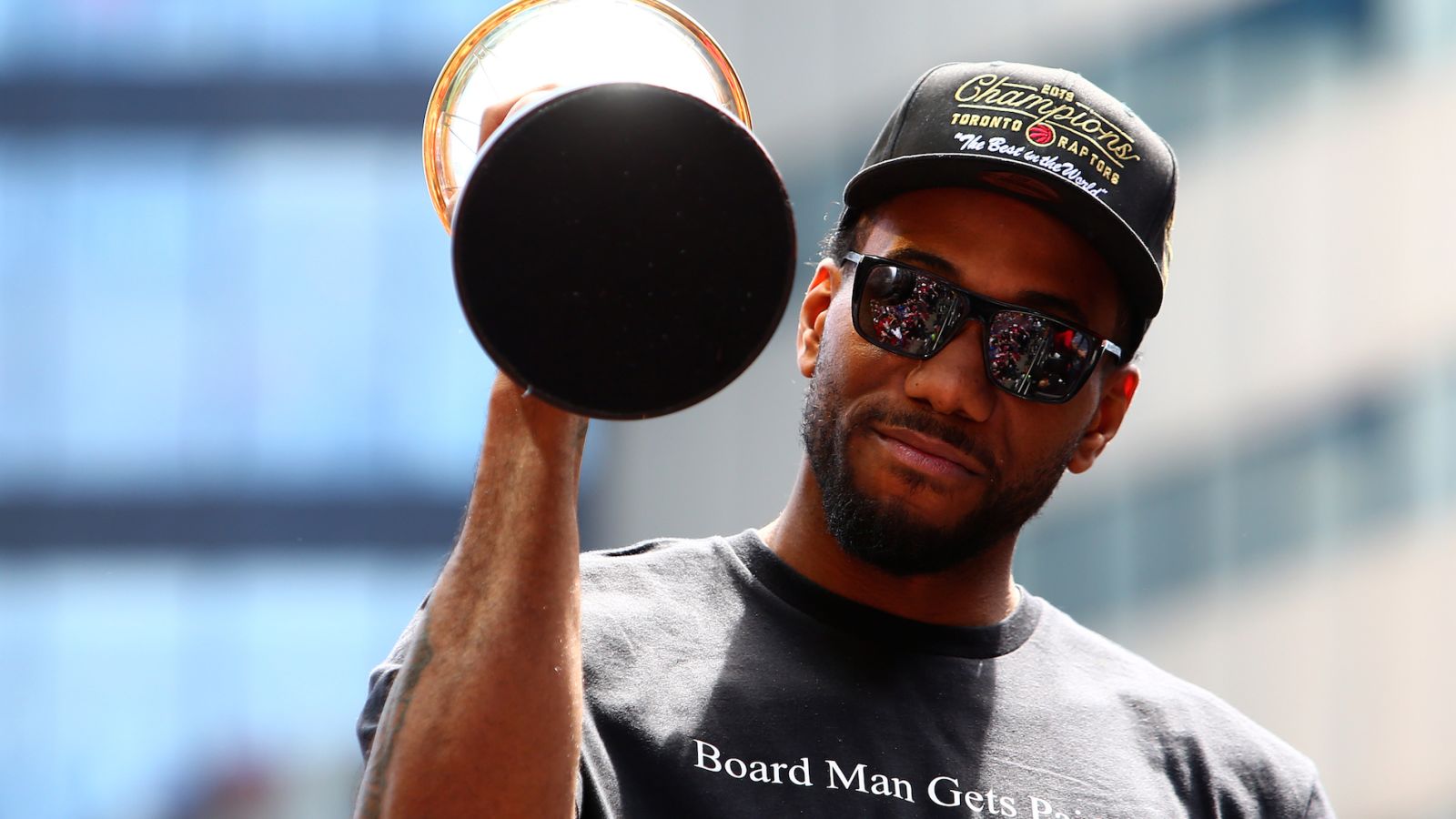 Kawhi Leonard khẳng định không chỉ Warriors, cả Raptors cũng phải cắn răng thi đấu dù đang chấn thương Kawhi Leonard khẳng định không chỉ Warriors, cả Raptors cũng phải cắn răng thi đấu dù đang chấn thương
