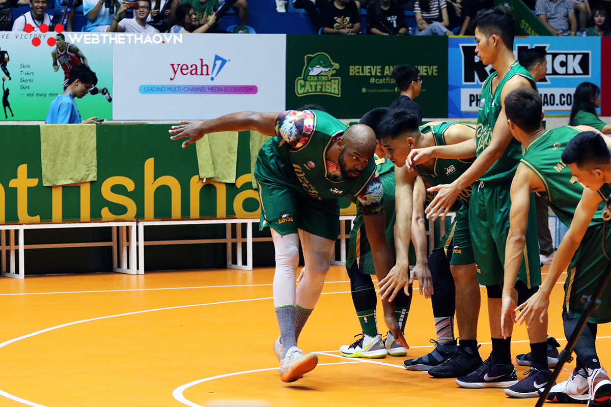 Cantho Catfish đang rất cần một DeAngelo Hamilton khoẻ hơn, nhiệt huyết và máu lửa hơn Cantho Catfish đang rất cần một DeAngelo Hamilton khoẻ hơn, nhiệt huyết và máu lửa hơn