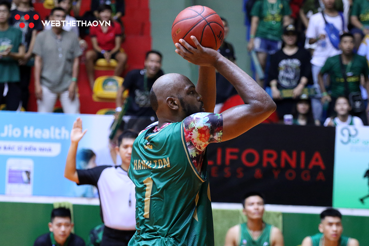 Cantho Catfish đang rất cần một DeAngelo Hamilton khoẻ hơn, nhiệt huyết và máu lửa hơn Cantho Catfish đang rất cần một DeAngelo Hamilton khoẻ hơn, nhiệt huyết và máu lửa hơn
