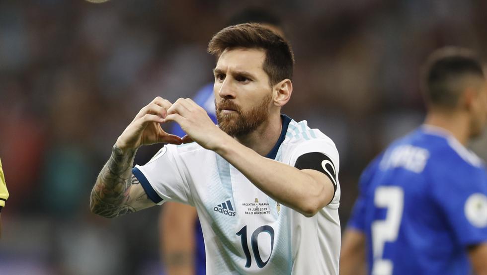Messi ghi bàn thứ 68, thủ môn cản phạt đền và những điểm nhấn từ trận Argentina vs Paraguay