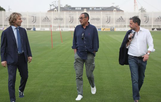 Sarri giải thích lý do rời Chelsea để gia nhập Juventus và đề ra thử thách khó tin cho Ronaldo