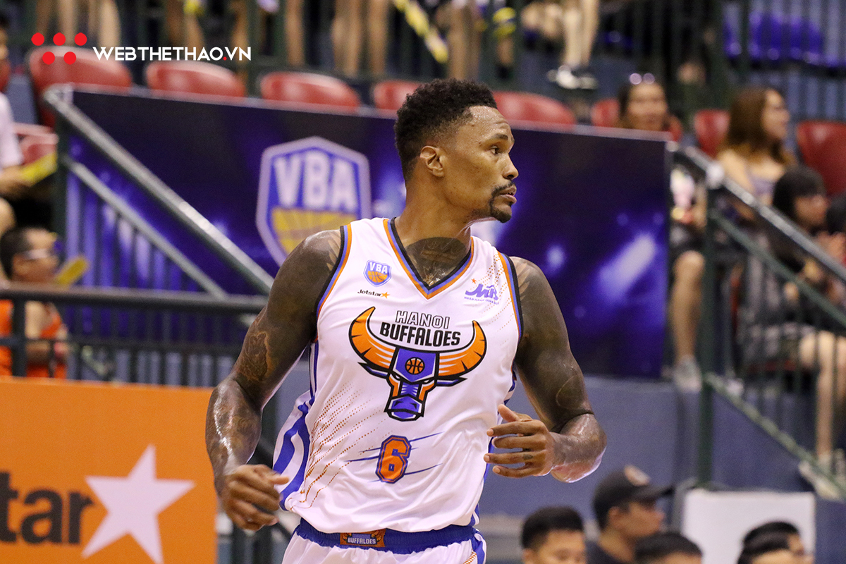 Mike Bell trở lại sau '2 triệu năm', Hanoi Buffaloes hủy diệt cả đội đầu bảng HCMC Wings
