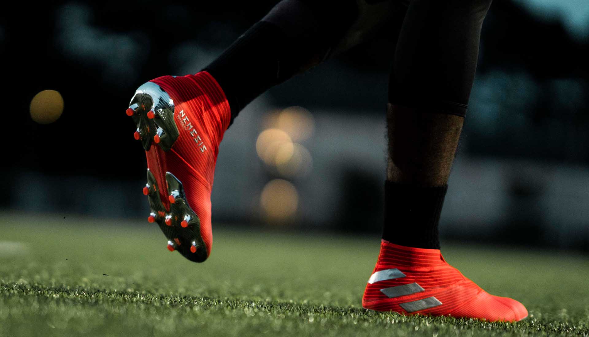 Đánh giá mẫu giày mới Nemeziz 19+ của Adidas