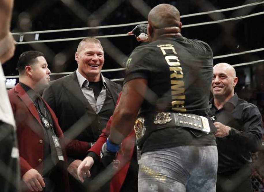 Daniel Cormier: Không đấu với tôi, Lesnar khôn đấy!