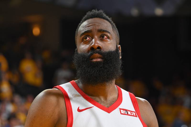 5 năm và 3 lần về Nhì, James Harden đang quá đen đủi?
