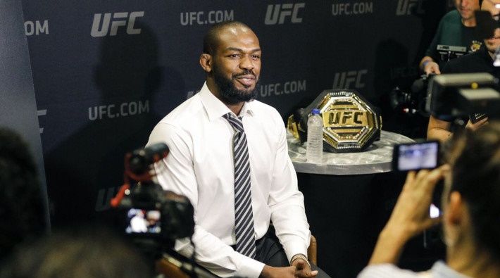 Theo Jon Jones, 4 võ sĩ MMA vĩ đại nhất lịch sử gồm những ai?