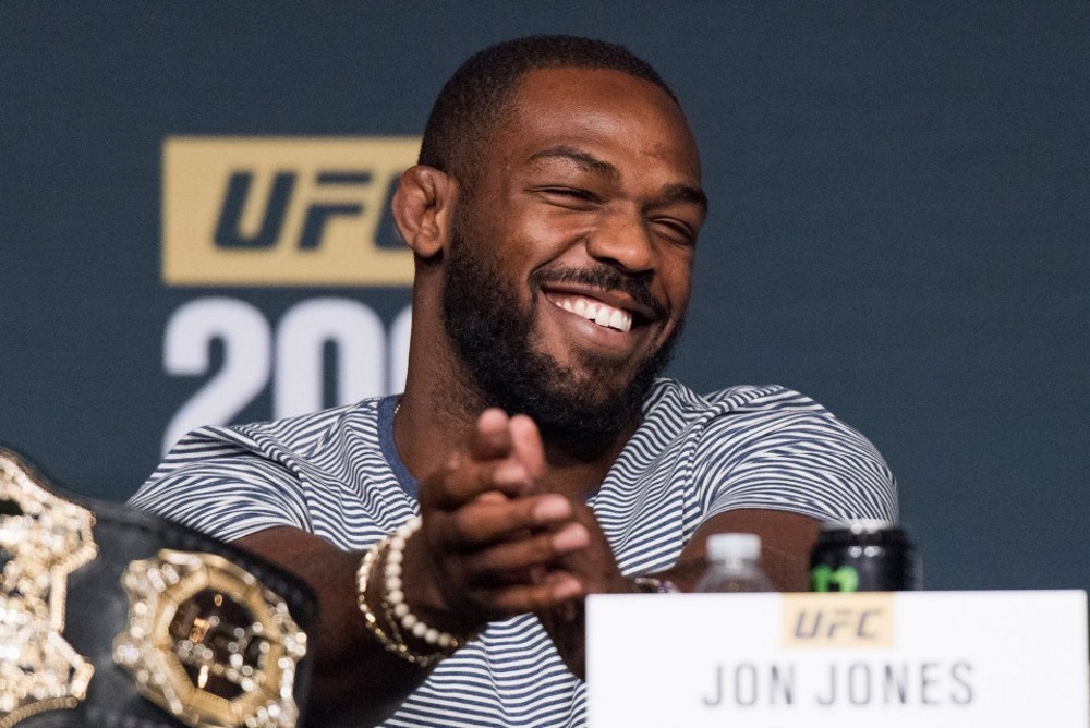 Tại sao Jon Jones vẫn chưa bao giờ bị hạ knock-out ?