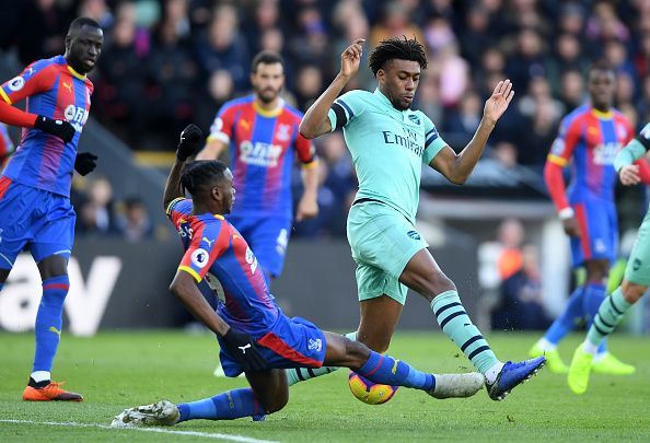 Vì sao Wan-Bissaka là lời giải giúp HLV Solskjaer tự tin giải quyết 2 vấn đề còn tồn đọng ở MU?