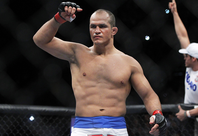 Junior Dos Santos muốn đối đầu Deontay Wilder
