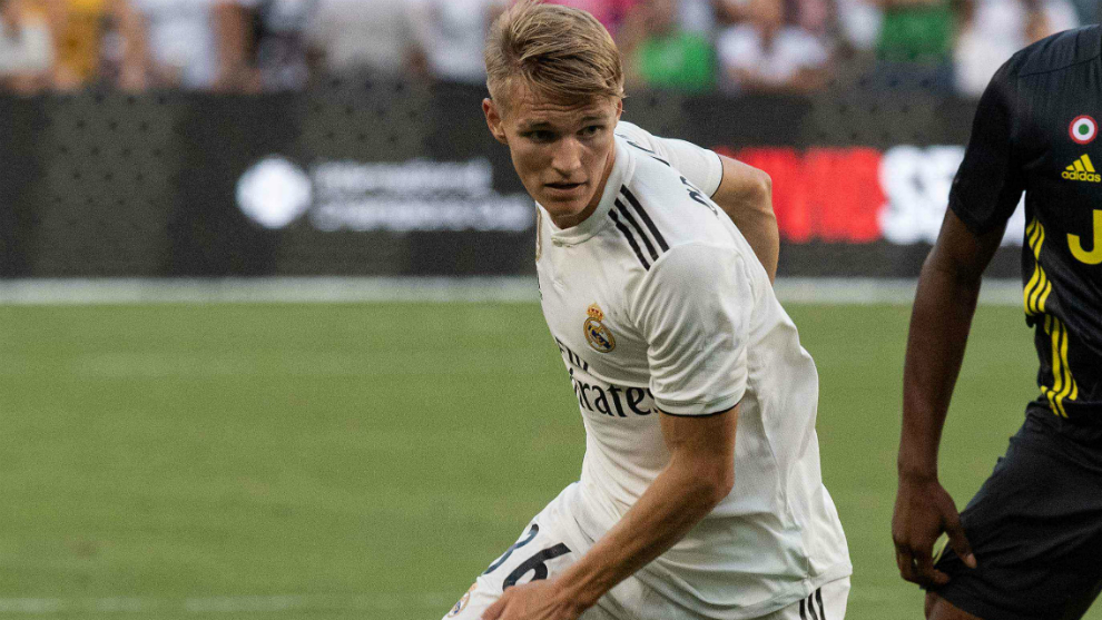 Chuyển nhượng Real Madrid 28/6: Zidane quyết tậu thêm 1 tân binh, chuẩn bị tiễn 2 hàng thừa với giá bèo Chuyển nhượng Real Madrid 28/6: Zidane quyết tậu thêm 1 tân binh, chuẩn bị tiễn 2 hàng thừa với giá bèo