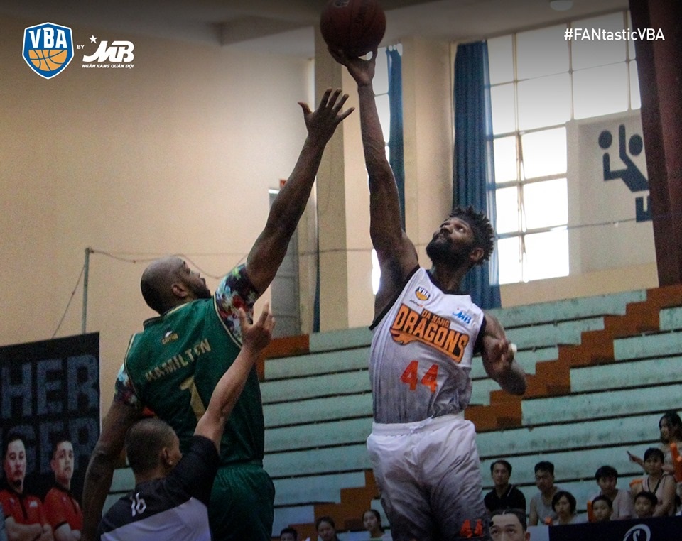 Anthony January suýt phá kỷ lục, Danang Dragons lọt vào top 4