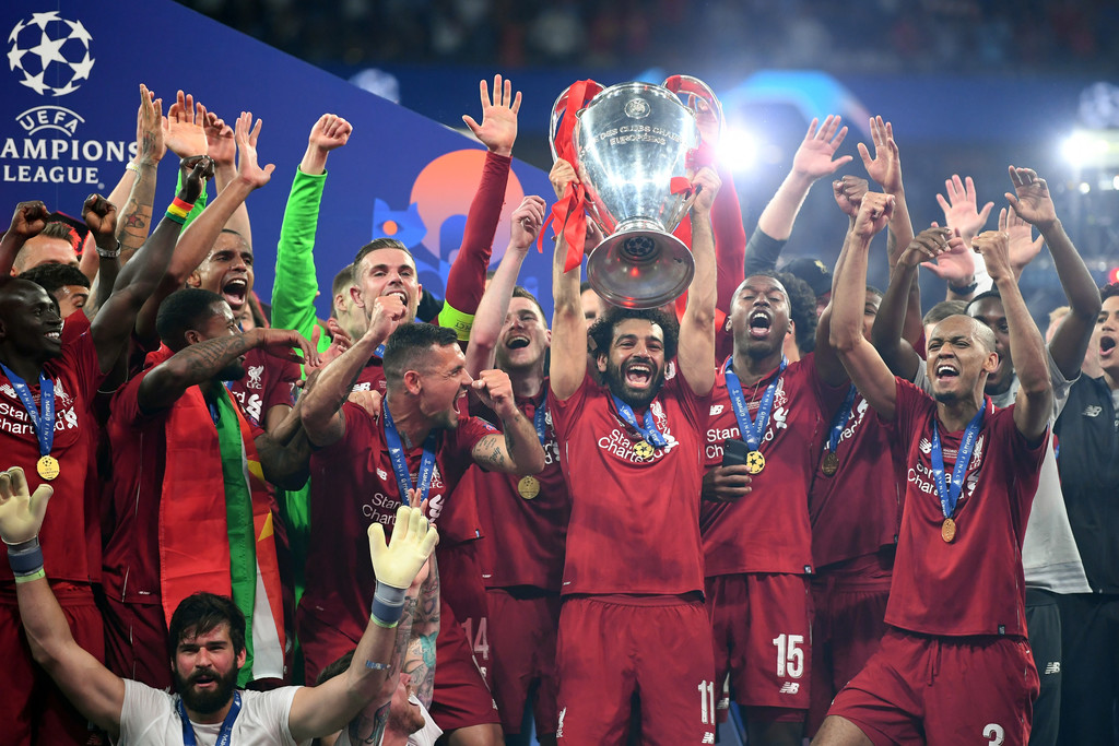 Liverpool đã thu hẹp khoảng cách tài chính với MU theo cách ngoạn mục thế nào?