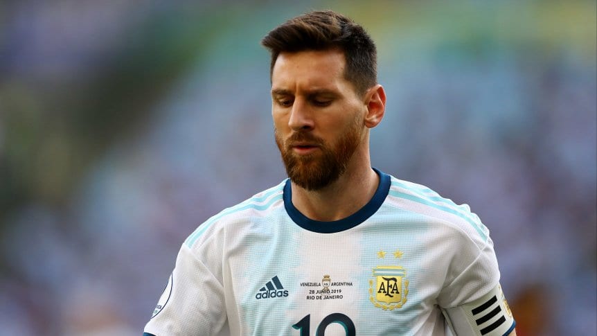 Messi trần tình về phong độ phập phù sau khi Argentina giành vé vào bán kết Copa America