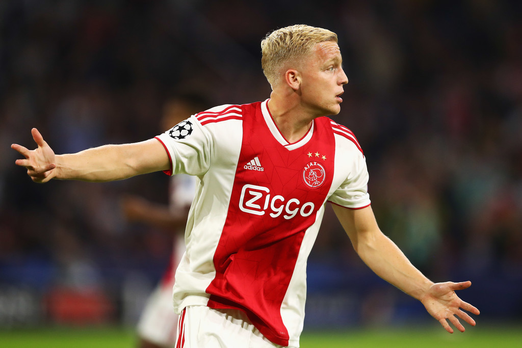 Chuyển nhượng Real Madrid 30/6: Real Madrid và Ajax còn cách 15 triệu euro cho vụ Van de Beek