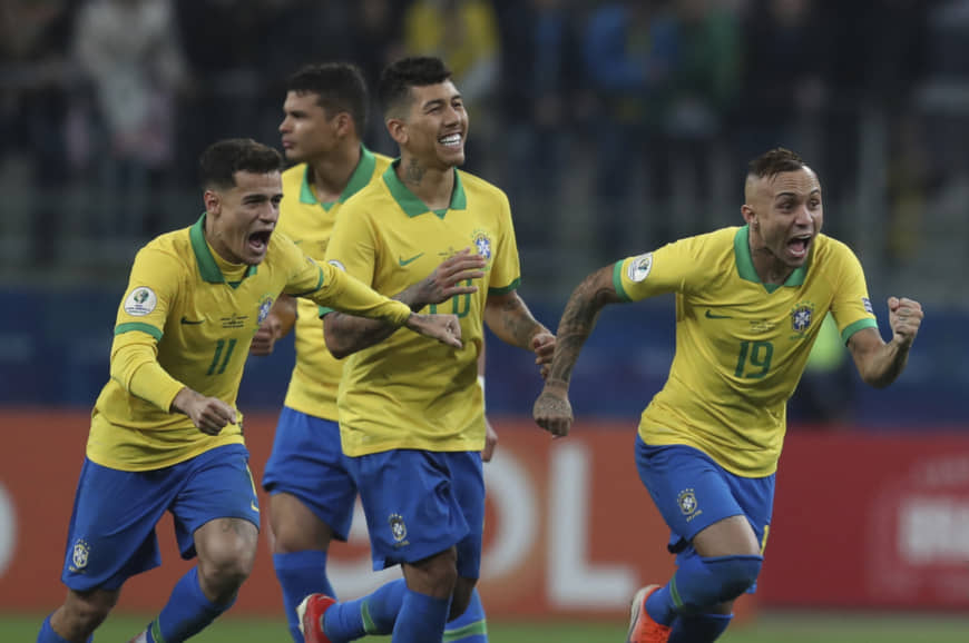 HLV Tite tiết lộ bí quyết giúp ĐT Brazil không còn sợ "đấu súng"