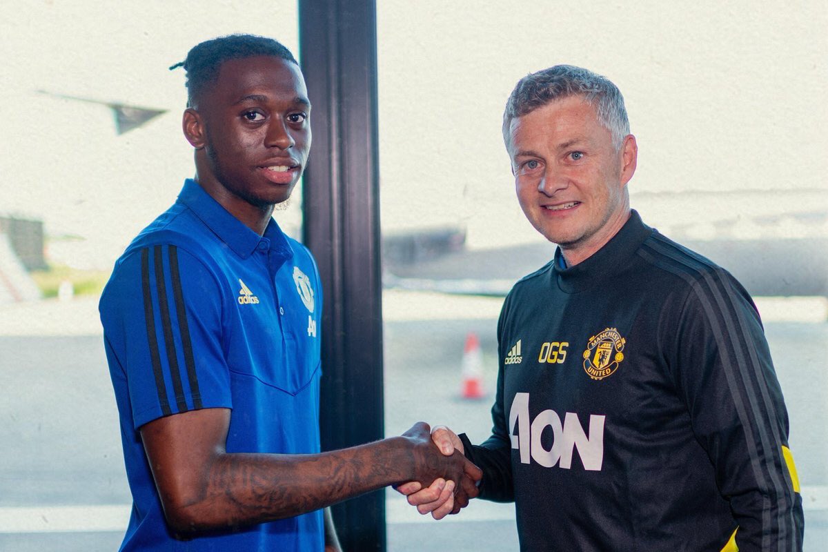 Solskjaer tiết lộ 3 phẩm chất nổi bật của Wan-Bissaka khiến MU chi đậm