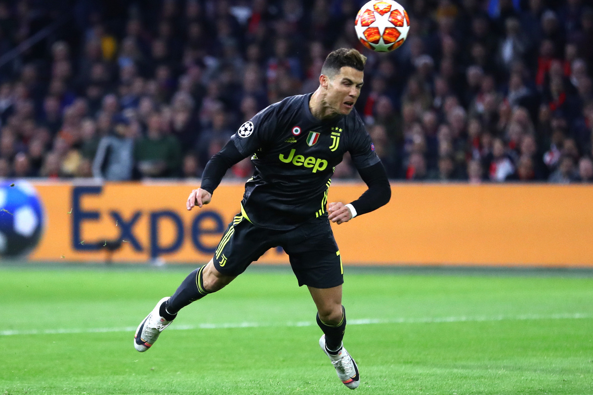 Tin bóng đá 2/7: HLV Sarri lên kế hoạch chi tiết để tối ưu hóa khả năng săn bàn của Ronaldo