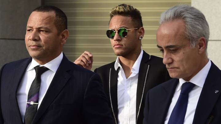 Chuyển nhượng Barca 2/7: Barca cử “cánh tay phải” của Bertomeu đàm phán với cha của Neymar