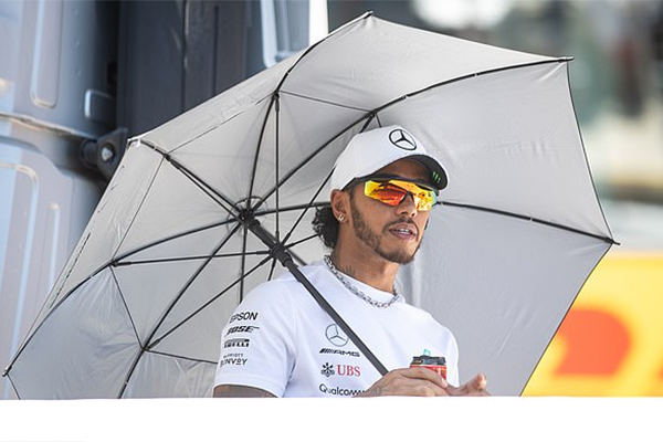 Lewis Hamilton xoa dịu thất bại tại Austrian Grand Prix cực chất