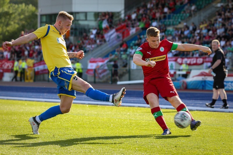 Nhận định, dự đoán Cliftonville vs Barry 01h45, 05/07 (Vòng sơ loại cúp C2)