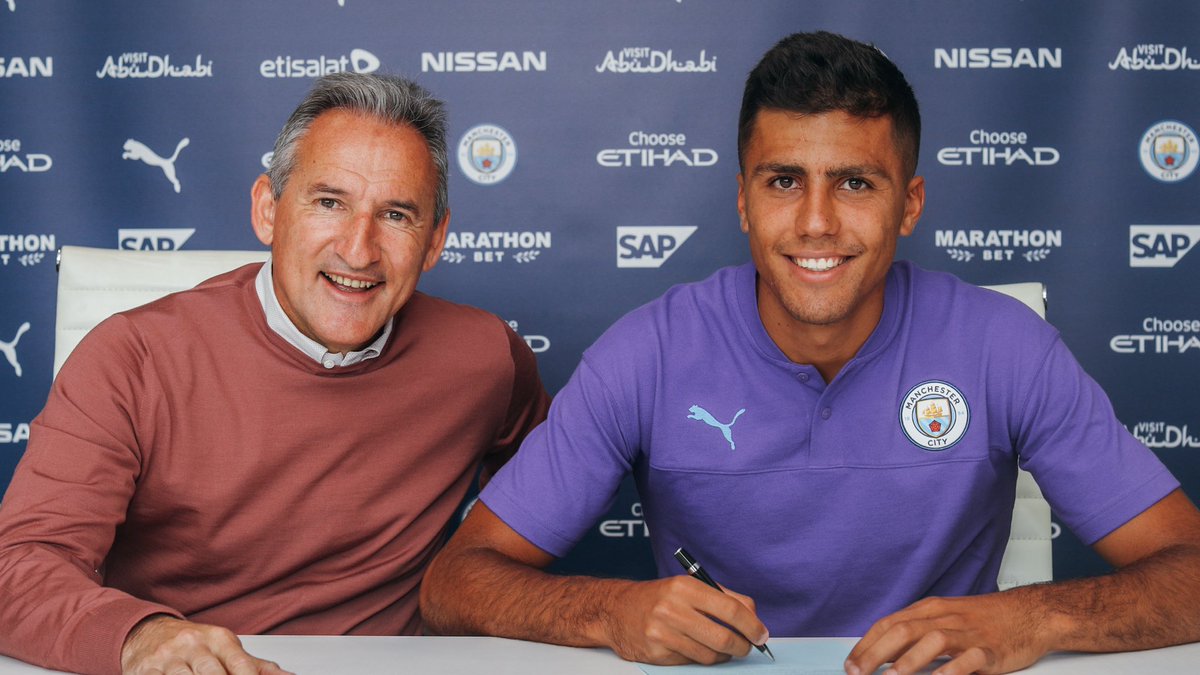 Man City chính thức giới thiệu bản hợp đồng kỷ lục của CLB