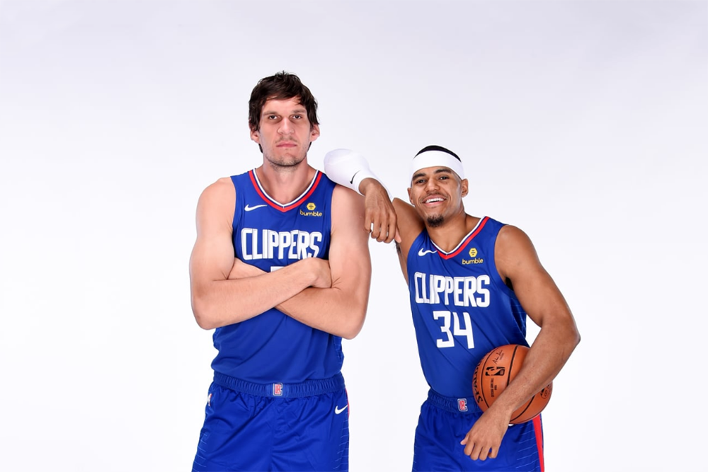 Nhìn cảnh chia tay của cặp đôi hài hước Tobias Harris và Boban Marjanovic, nhiều CĐV đã mủi lòng