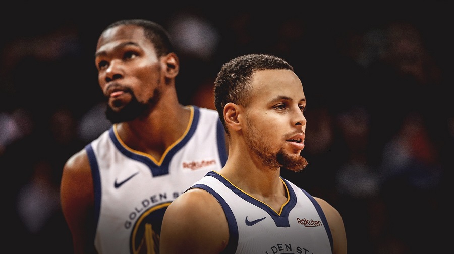 Đáp chuyến bay sớm nhất trở về Mỹ, Stephen Curry đã tìm mọi cách để níu kéo Kevin Durant như thế nào?