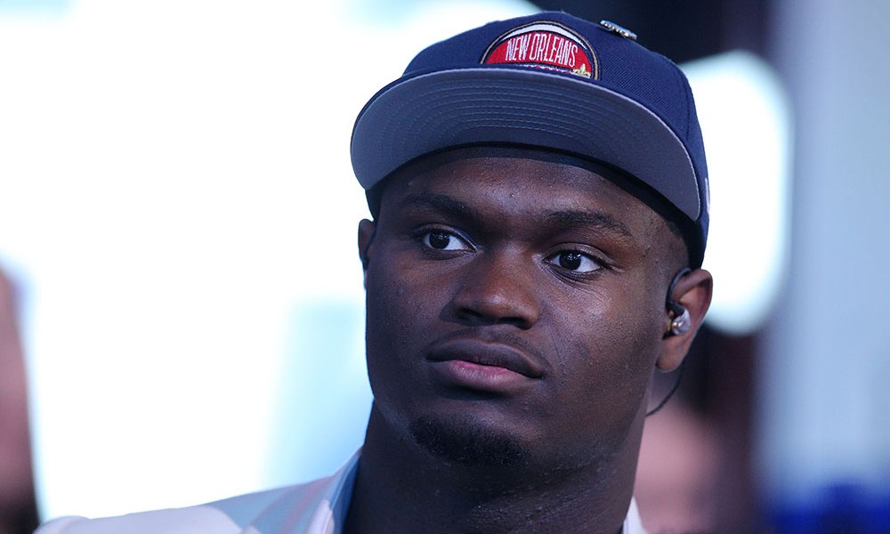 Zion Williamson chấn thương, trận đấu bị huỷ vì động đất xuất hiện