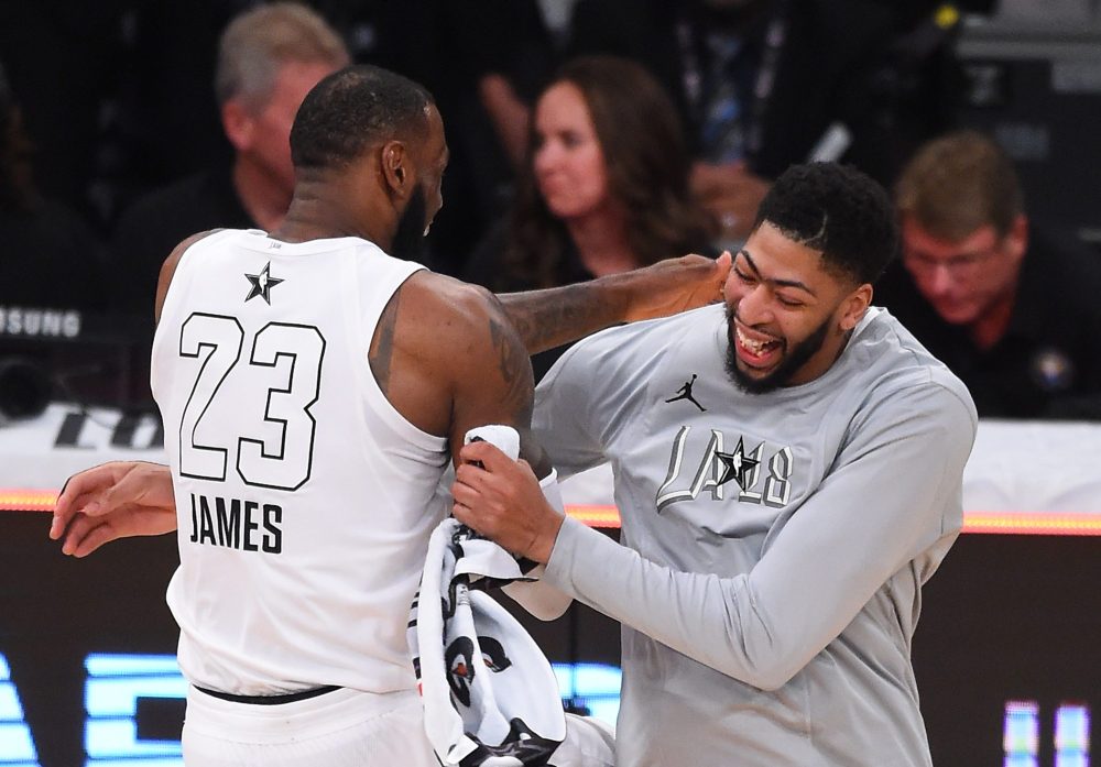 LeBron không thể nhường áo số 23 cho Anthony vì lý do thế này đây