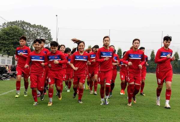 HLV Ijiri Akira đối mặt với bài toán thể lực của U19 nữ Việt Nam