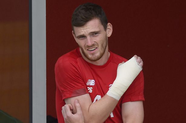 HLV Klopp tiết lộ lý do hi hữu khiến Andy Robertson phải phẫu thuật bàn tay
