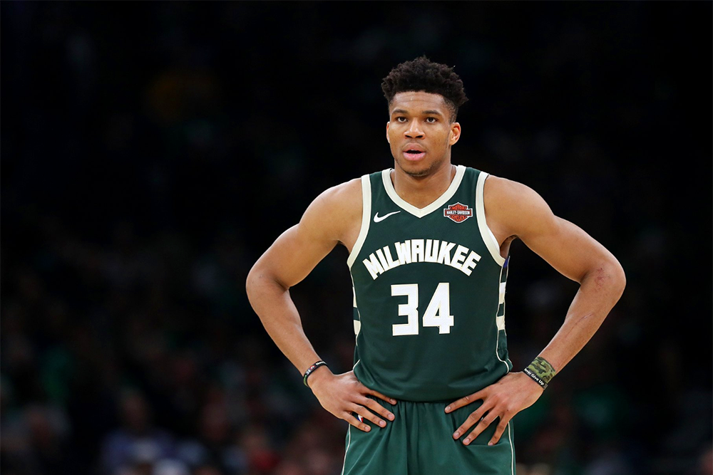 Bá đạo là thế, Giannis Antetokounmpo bảo rằng sức mạnh của anh mới ở mức "60% công lực" mà thôi