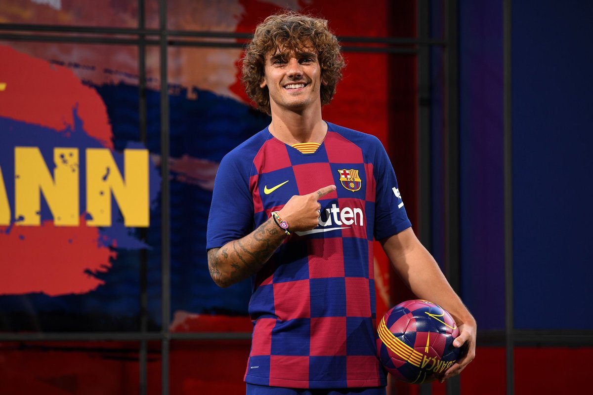 CHÙM ẢNH: Toàn cảnh lễ ra mắt và số áo của bom tấn Griezmann khi chính thức gia nhập Barca