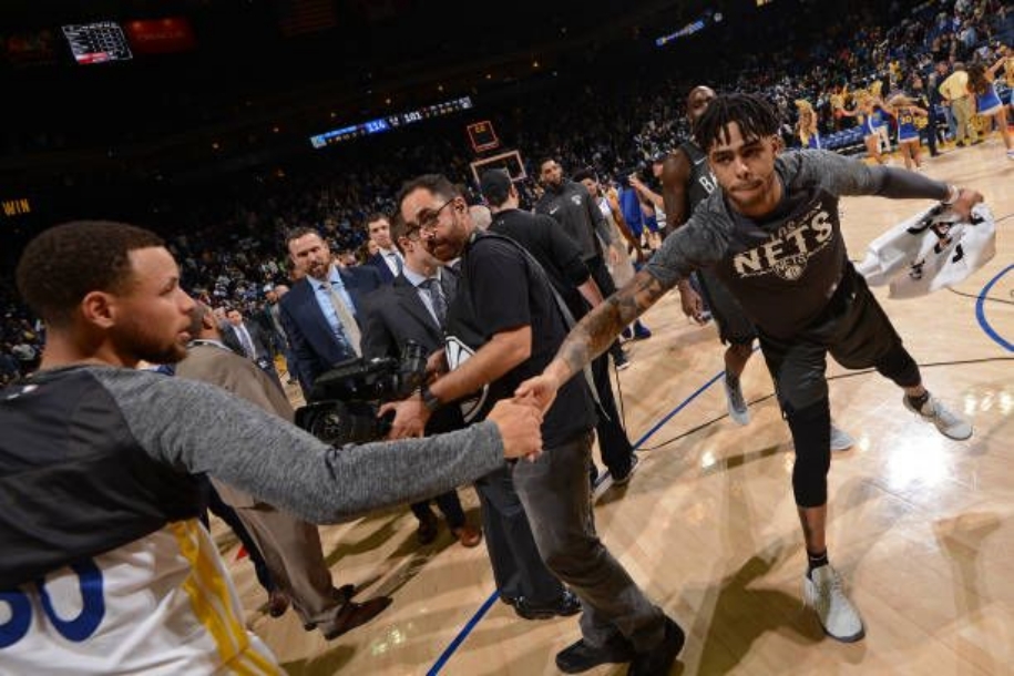 Chủ tịch Golden State Warriors: "Không ký với D'Angelo Russell chỉ để trade"
