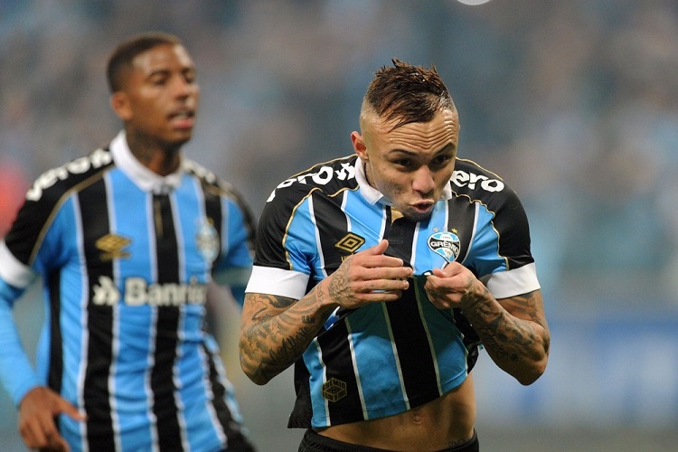 Arsenal có vũ khí bí mật để hoàn tất vụ chiêu mộ Everton Soares