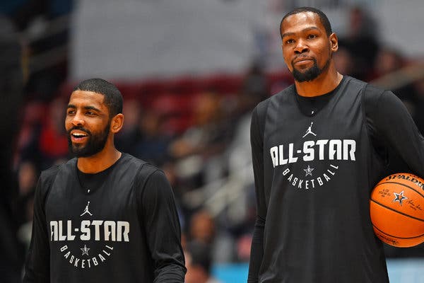 Vì chấn thương Kevin Durant giao tương lai của mình vào tay Kyrie Irving