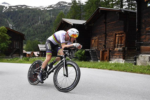 Nhà vô địch thế giới Rohan Dennis bỏ ngang Tour de France