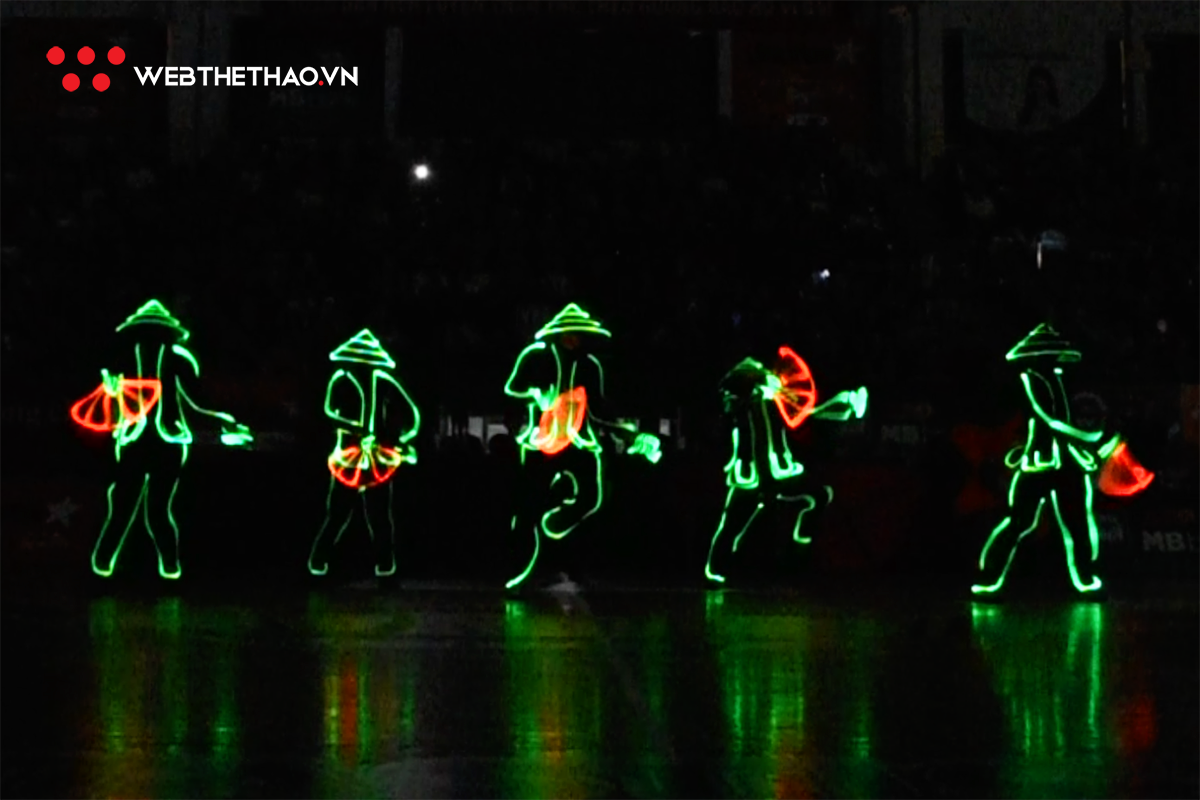 Xem ngay: Tuyệt phẩm “show diễn ánh sáng” đến từ Hochiminh City Wings by Jetstar
