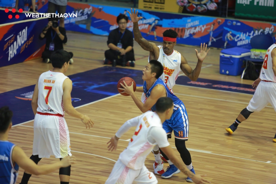 Ném 9% từ vạch 3 điểm, Hanoi Buffaloes gần như hết cửa tham dự playoffs