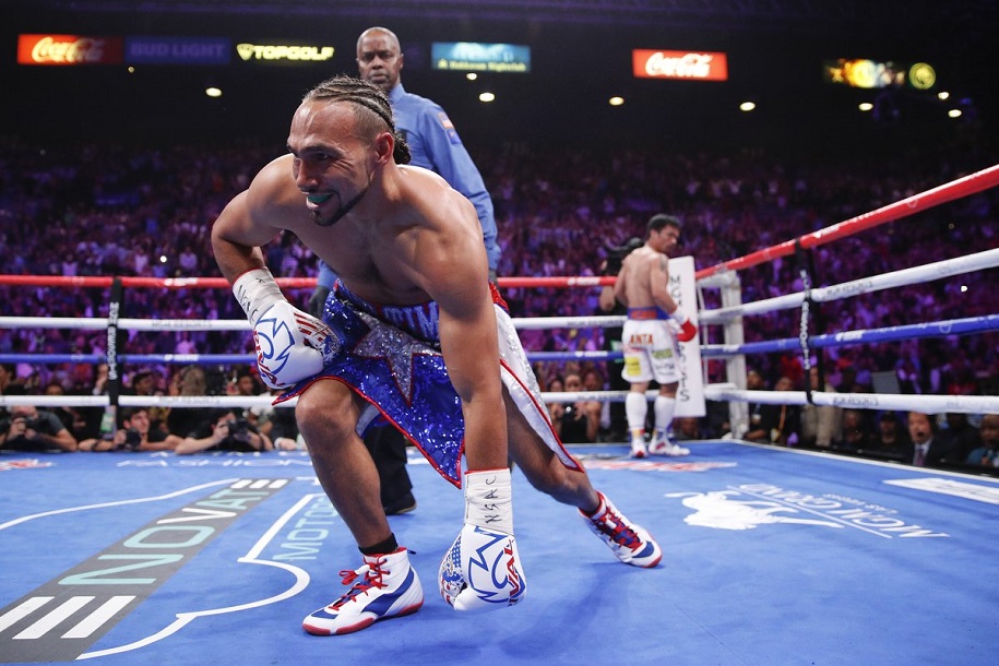 Cộng đồng mạng nói gì khi Keith Thurman bị "ông lão 40 tuổi" Manny Pacquiao vượt mặt?