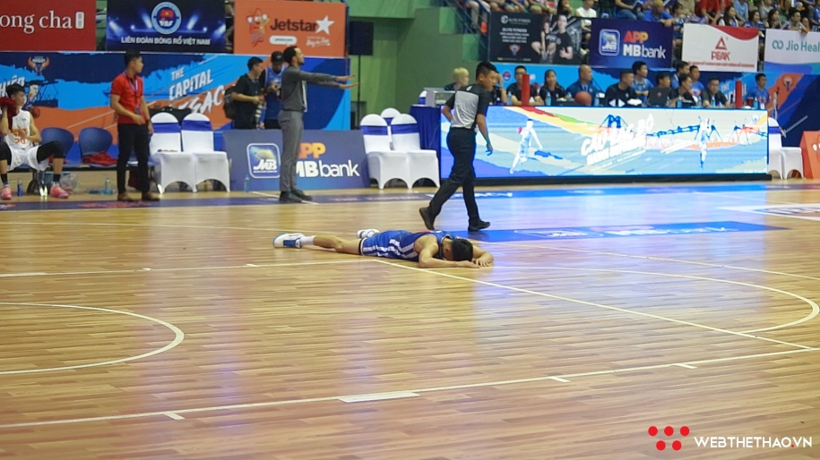 HLV Lee Tao Dana: "Cầu thủ Hanoi Buffaloes đã đuối sức"