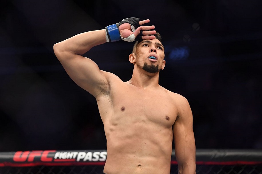 Michael Bisping tin rằng Jon Jones nên dè chừng tân binh Johnny Walker Michael Bisping tin rằng Jon Jones nên dè chừng tân binh Johnny Walker