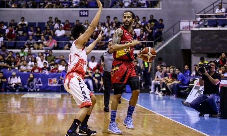 Gạt bỏ hiềm khích, Phi Kiều giúp đỡ ĐT Philippines chuẩn bị cho FIBA World Cup Gạt bỏ hiềm khích, Phi Kiều giúp đỡ ĐT Philippines chuẩn bị cho FIBA World Cup