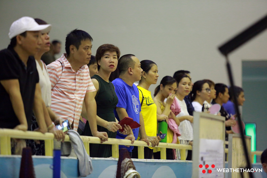 Bất chấp thời tiết, phụ huynh vẫn đồng hành cùng các con tại sự kiện Junsport