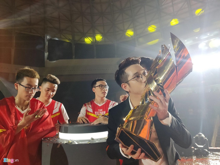 Những game thủ đưa Việt Nam lên đỉnh vinh quang AWC 2019, họ là ai? Những game thủ đưa Việt Nam lên đỉnh vinh quang AWC 2019, họ là ai?